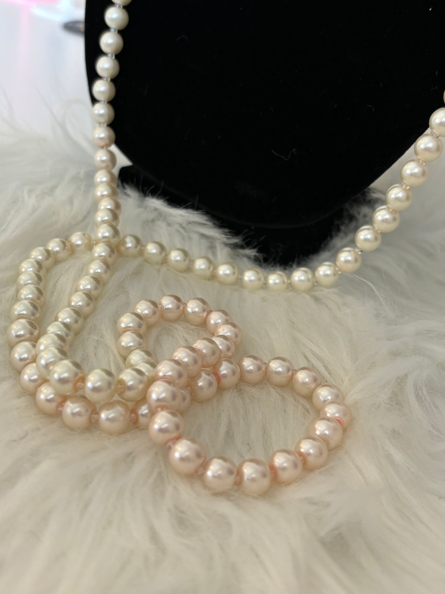 #0113 Gorgeous Faux Pearl/Bead White/Pink Necklace