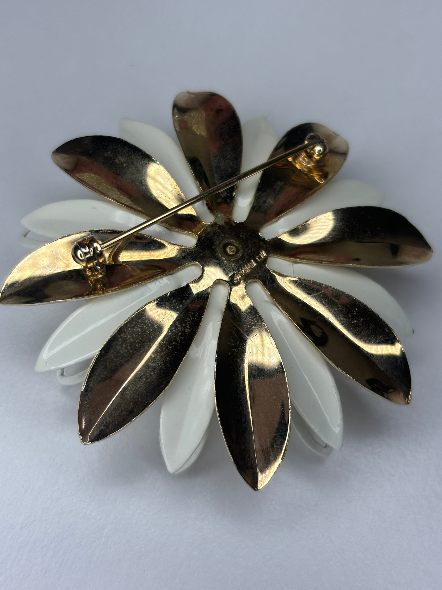 Sarah Convetry Gold and White Flower Brooch