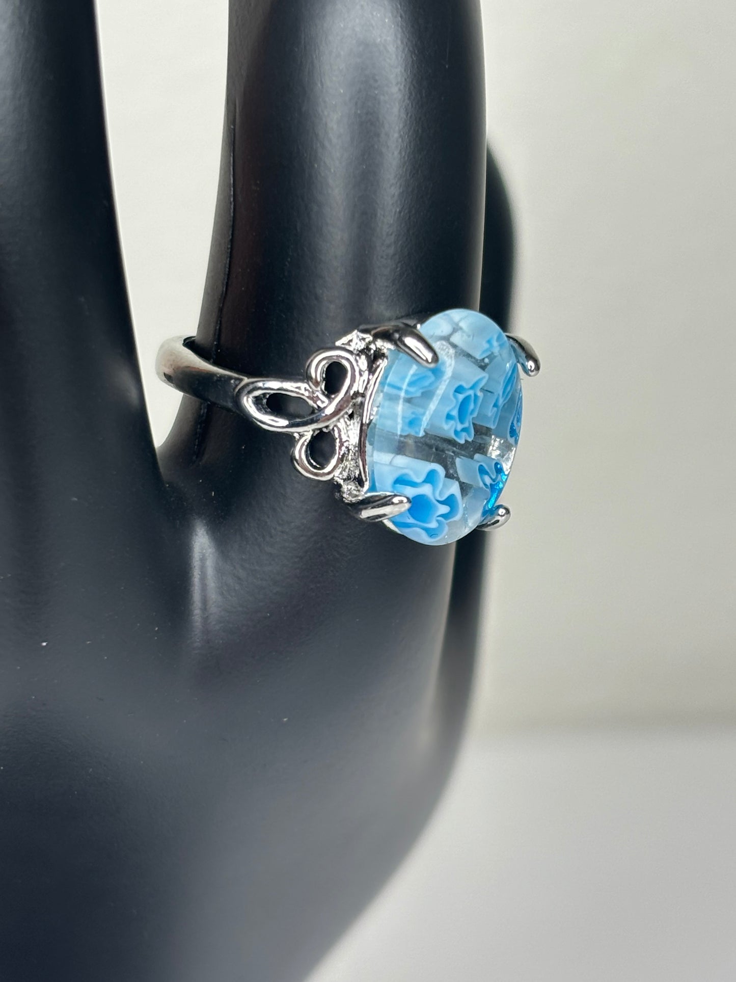 B026 Light Blue Glass Fashion Ring Sz 7.5