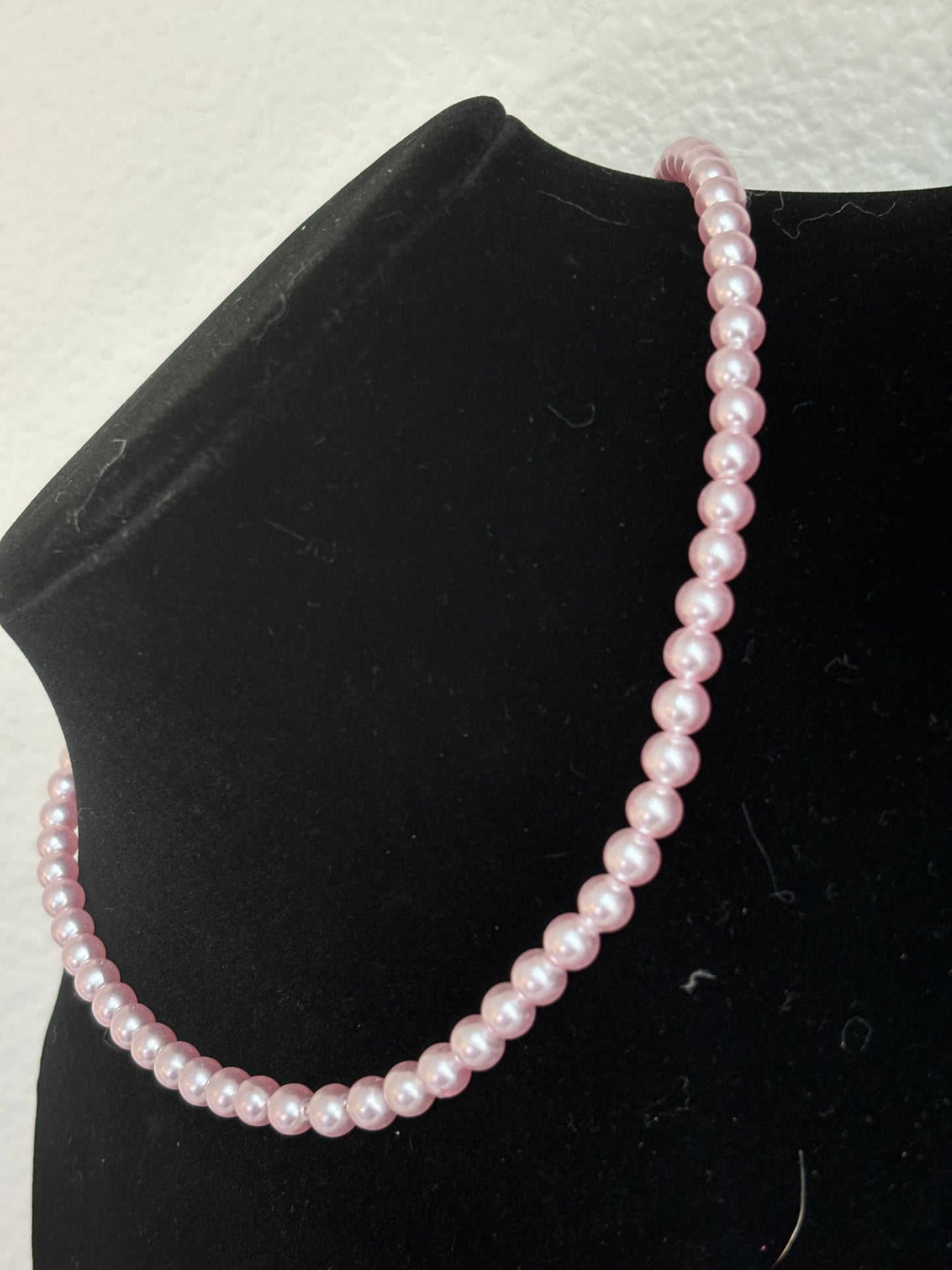 #0093 Simple Stretch Pink Faux Pearl Necklace