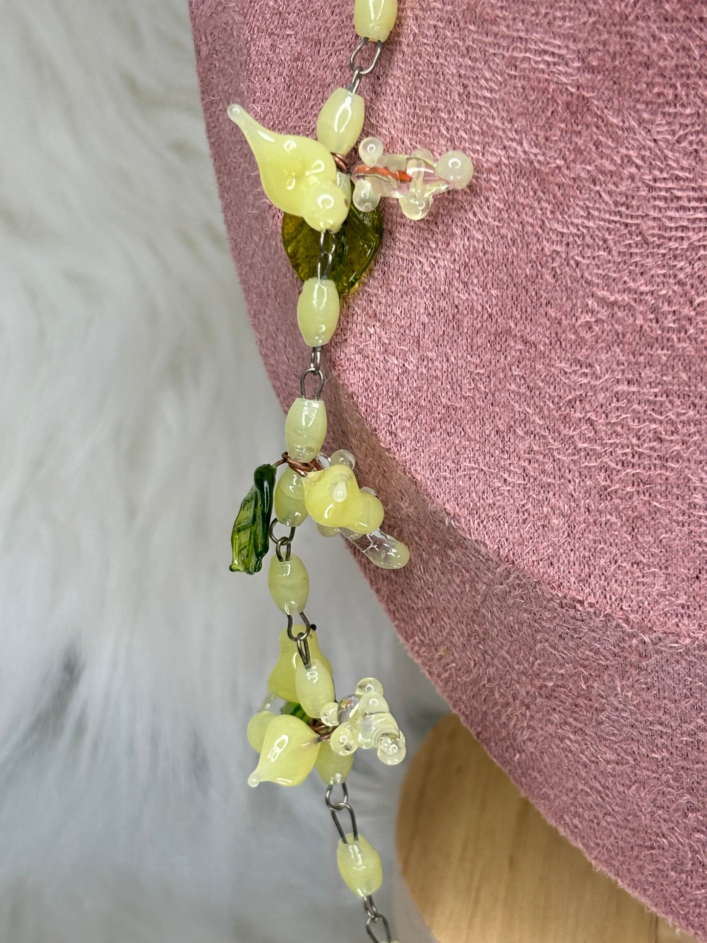 A141 Vintage Venetian Murano Glass Bird Lime Green Beaded Necklace with Glass Leaves c1930s