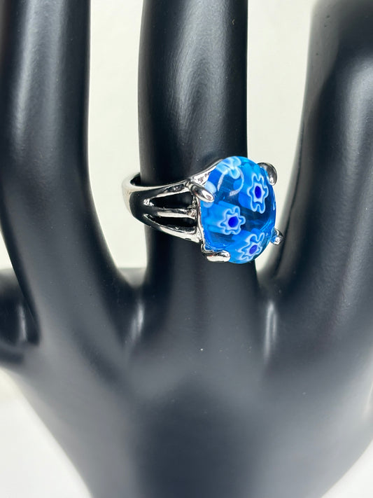 B027 Light Blue Glass Fashion Ring Sz 5.5