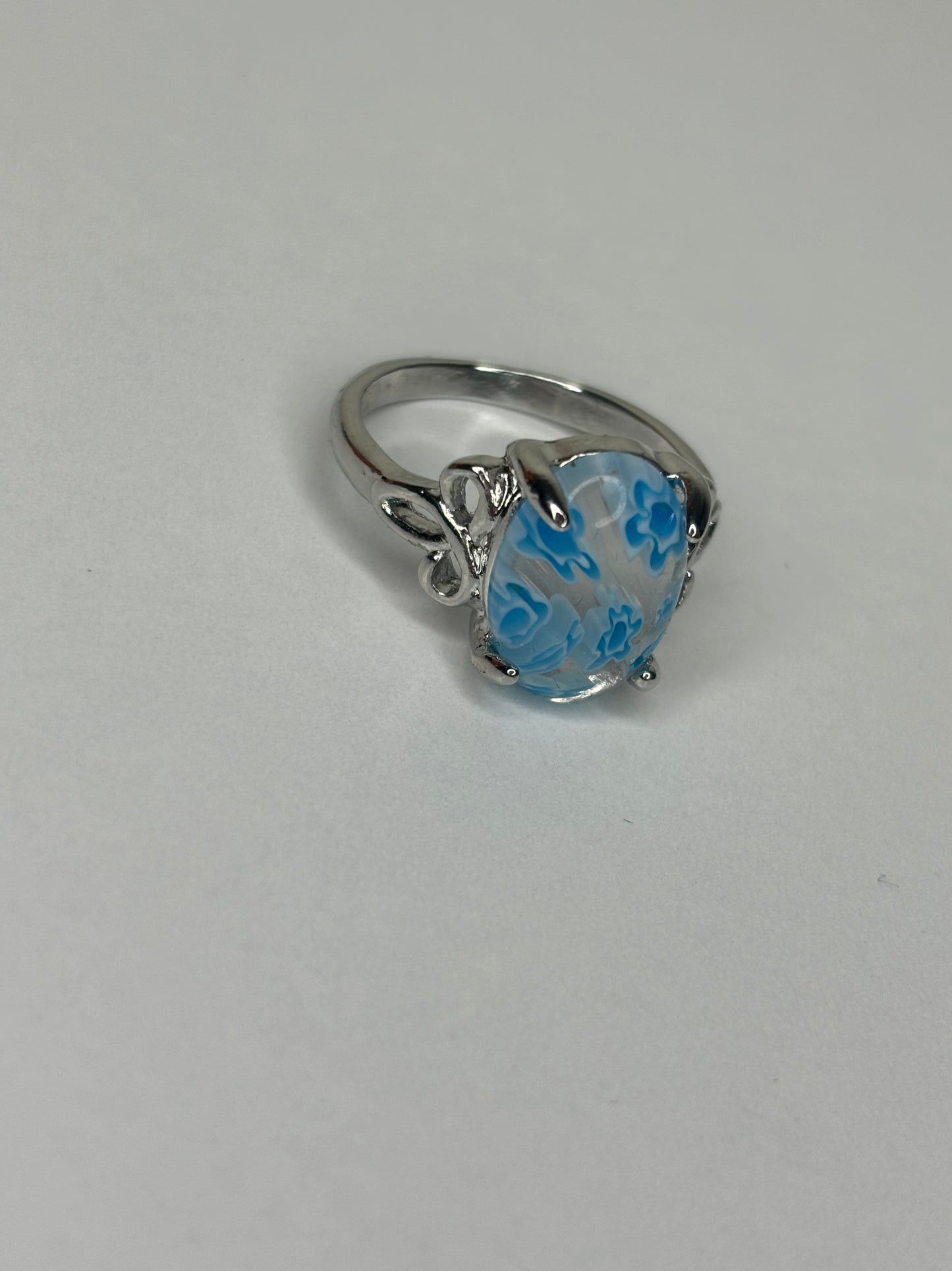 B026 Light Blue Glass Fashion Ring Sz 7.5