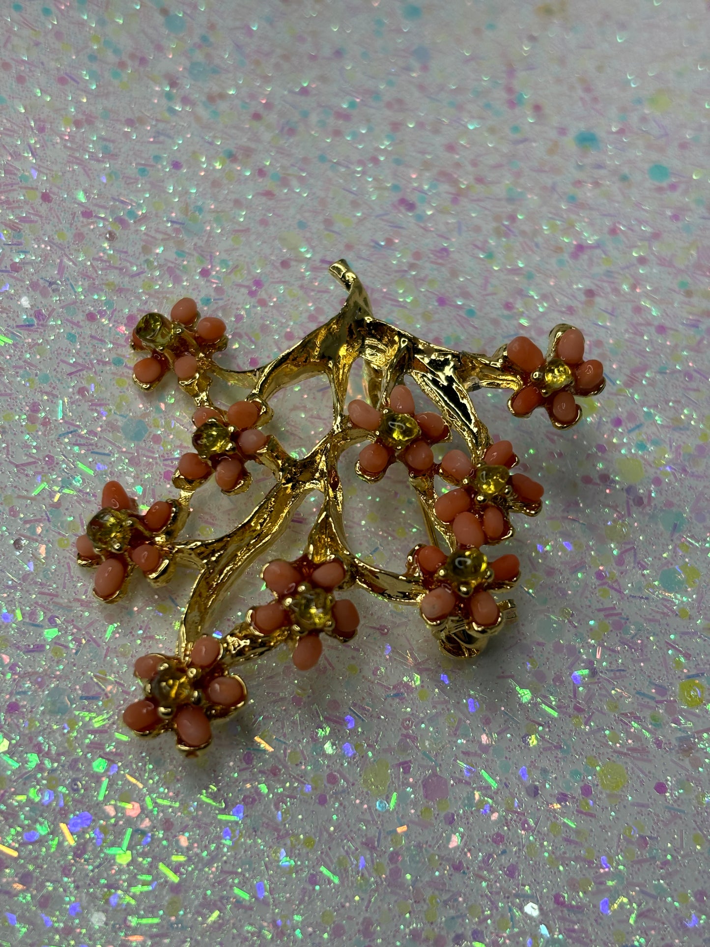 A030 Gold Tone and Peach Flower Brooch Pin