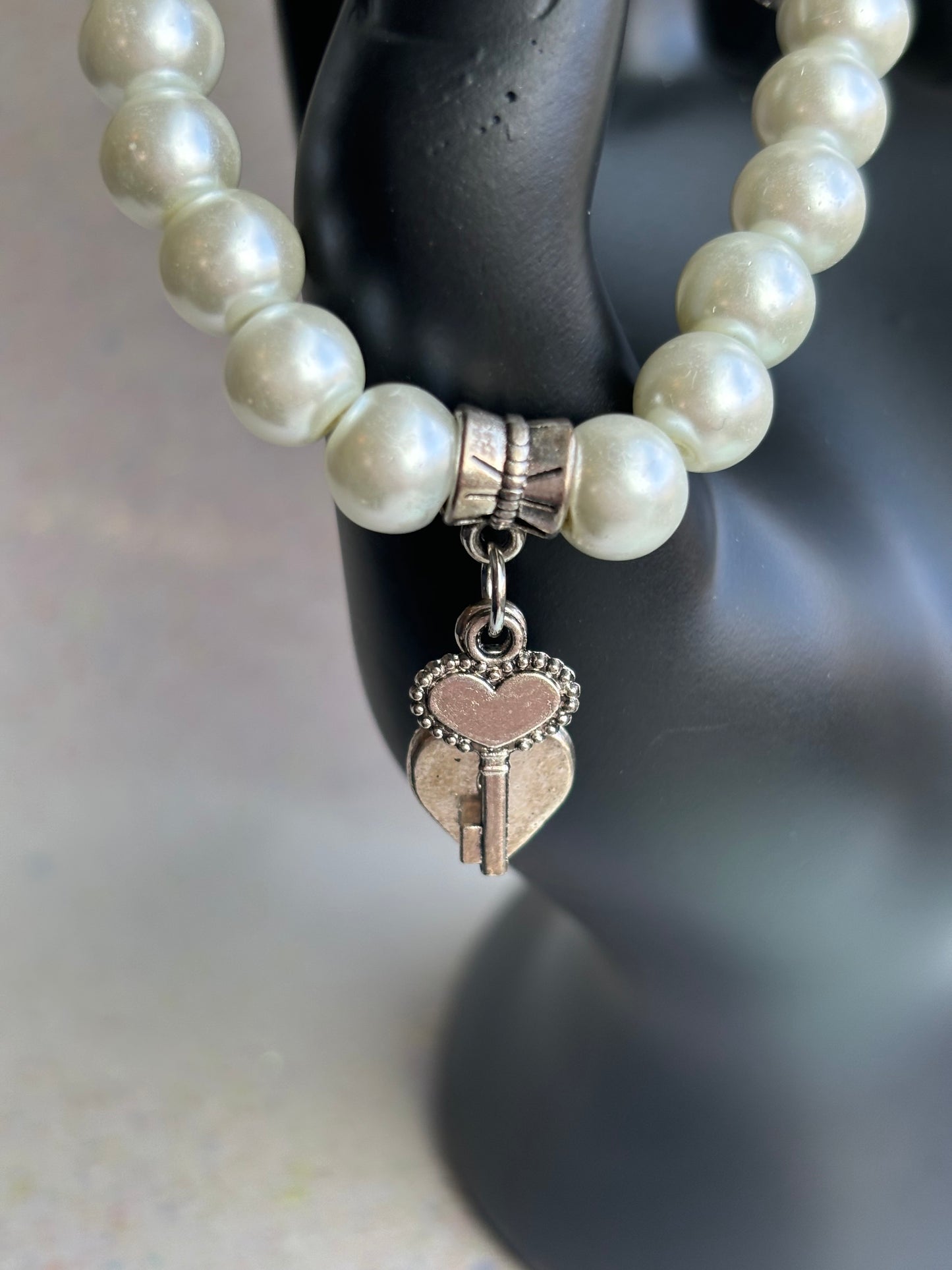 #0082 Pearl Bracelet with Charms