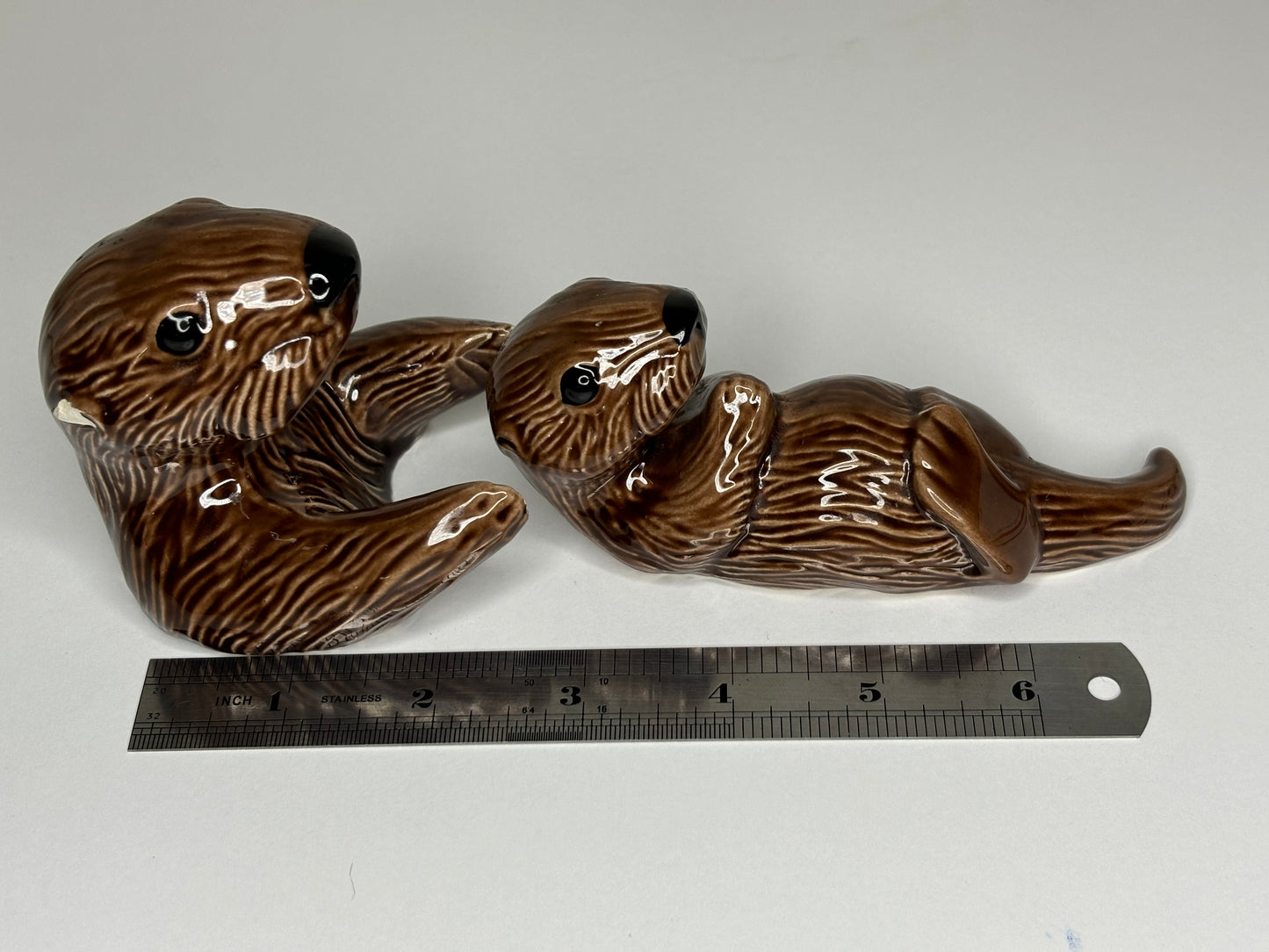 Nestling Otter Salt & Pepper Shakers Carlyle Design 1990 Made in Alaska