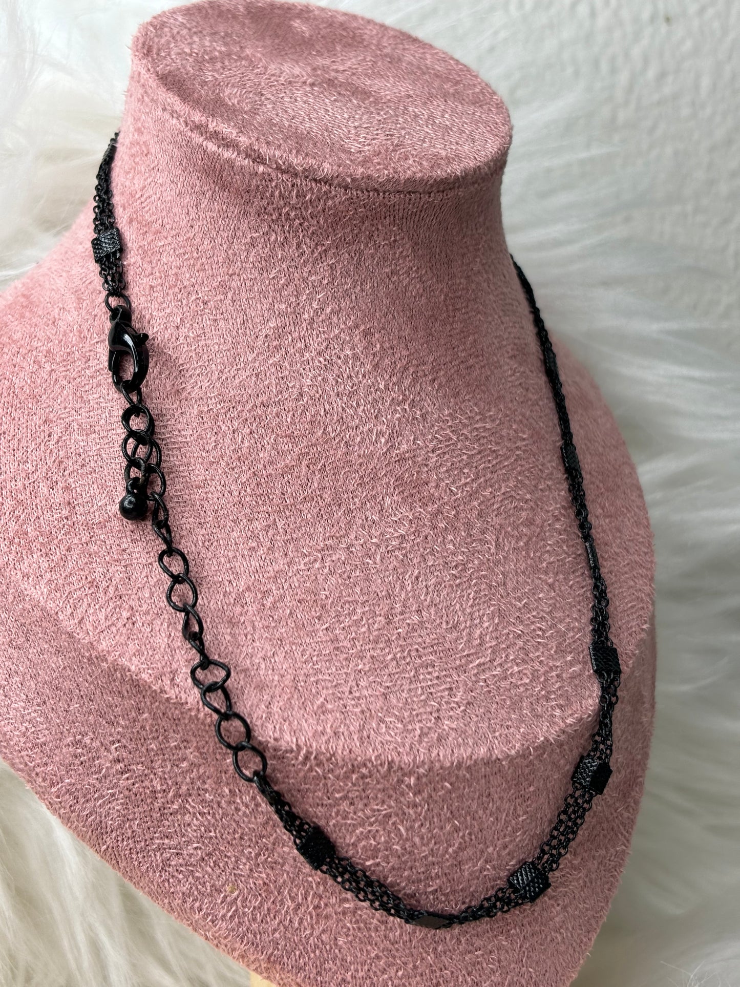 A161 Dainty Black Necklace 14”