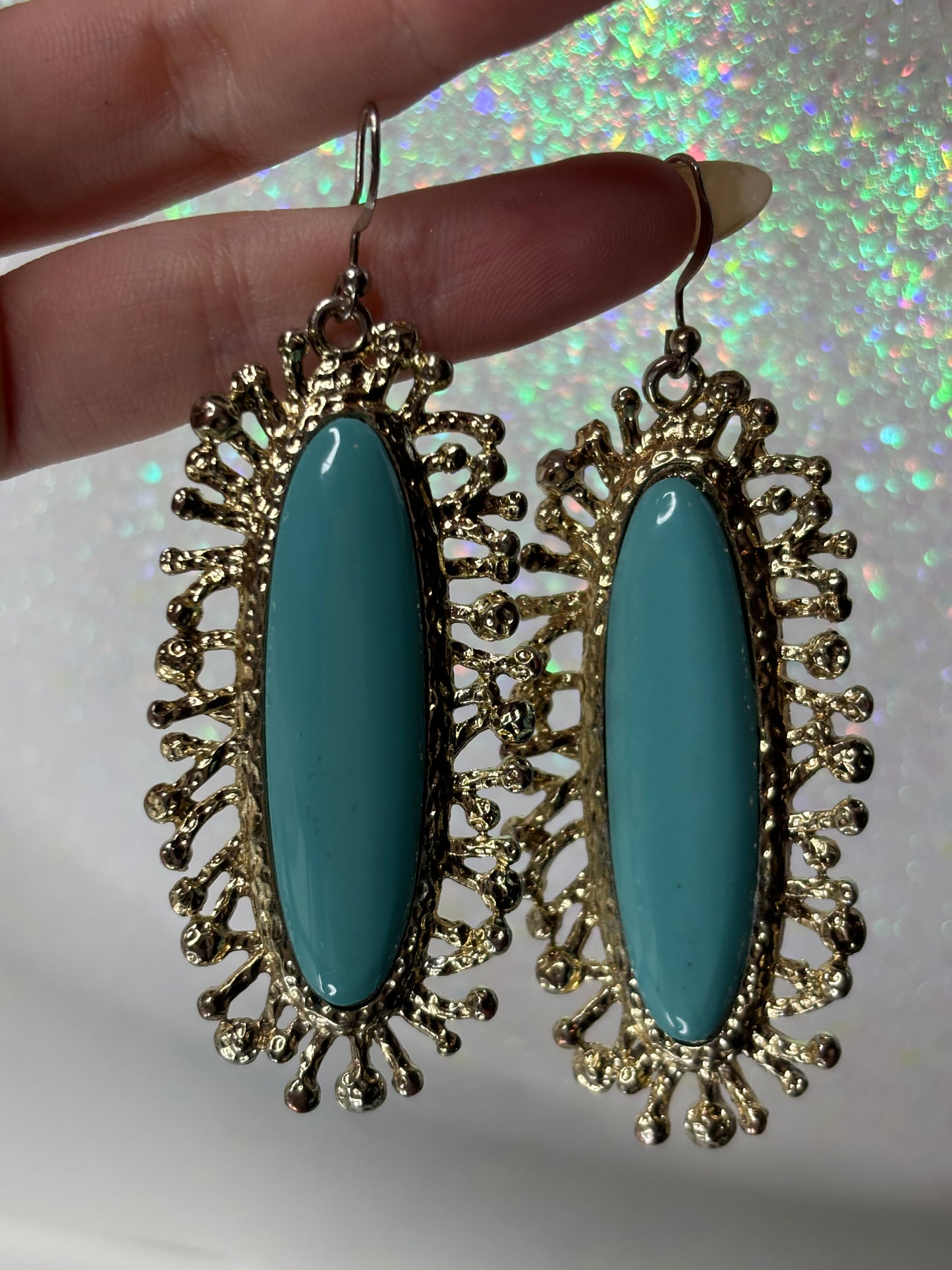 A052 Large Turquoise and Gold Tone Drop Earrings