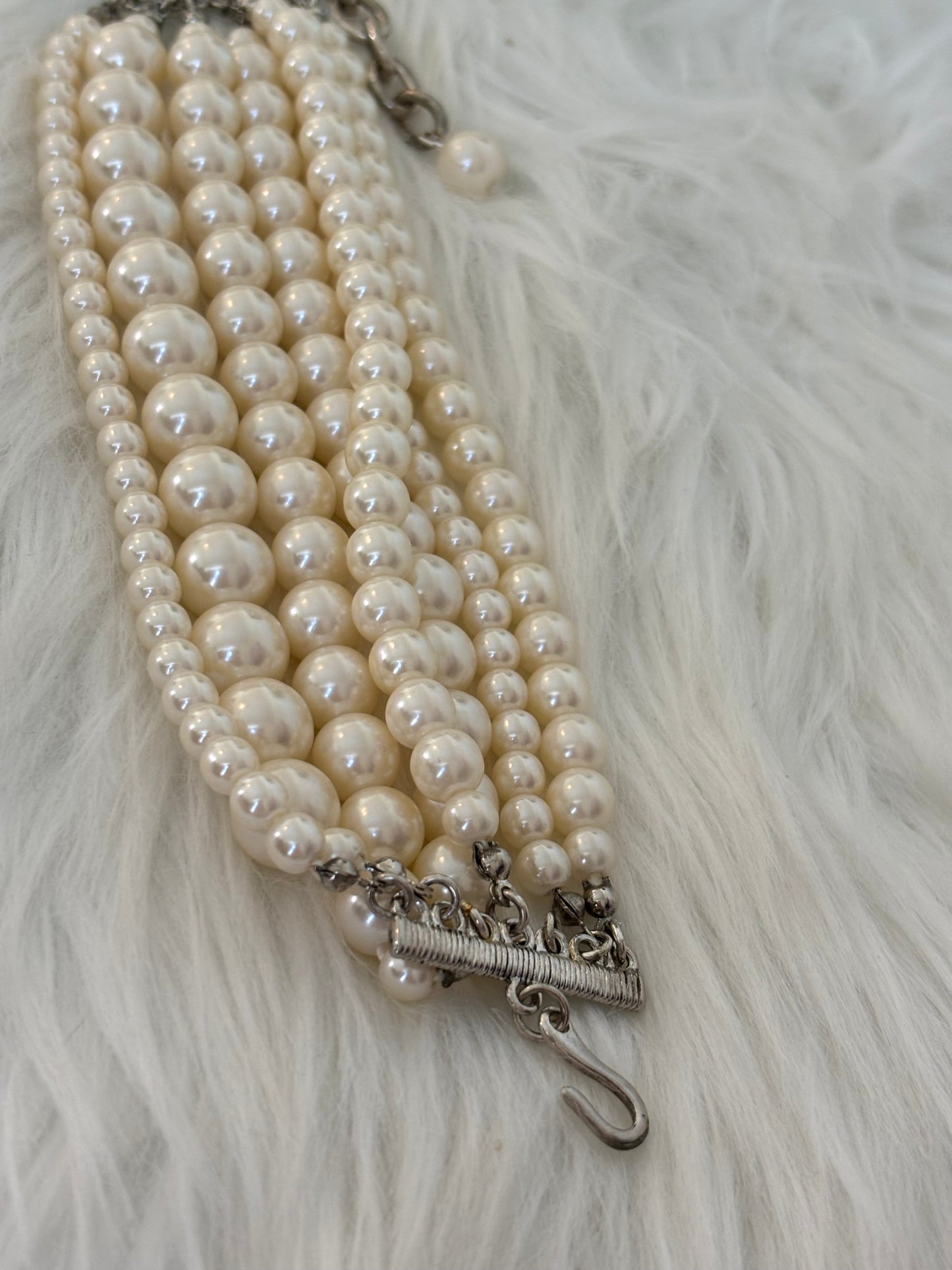 #0095 Vintage Multi Strand Faux Pearl Bracelet