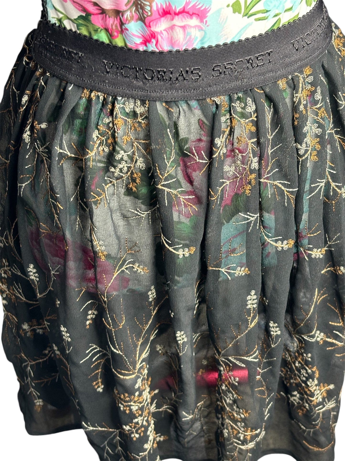 Mid 2000s Victoria’s Secret Sheer Embroidered Floral Skirt Sz - S/M