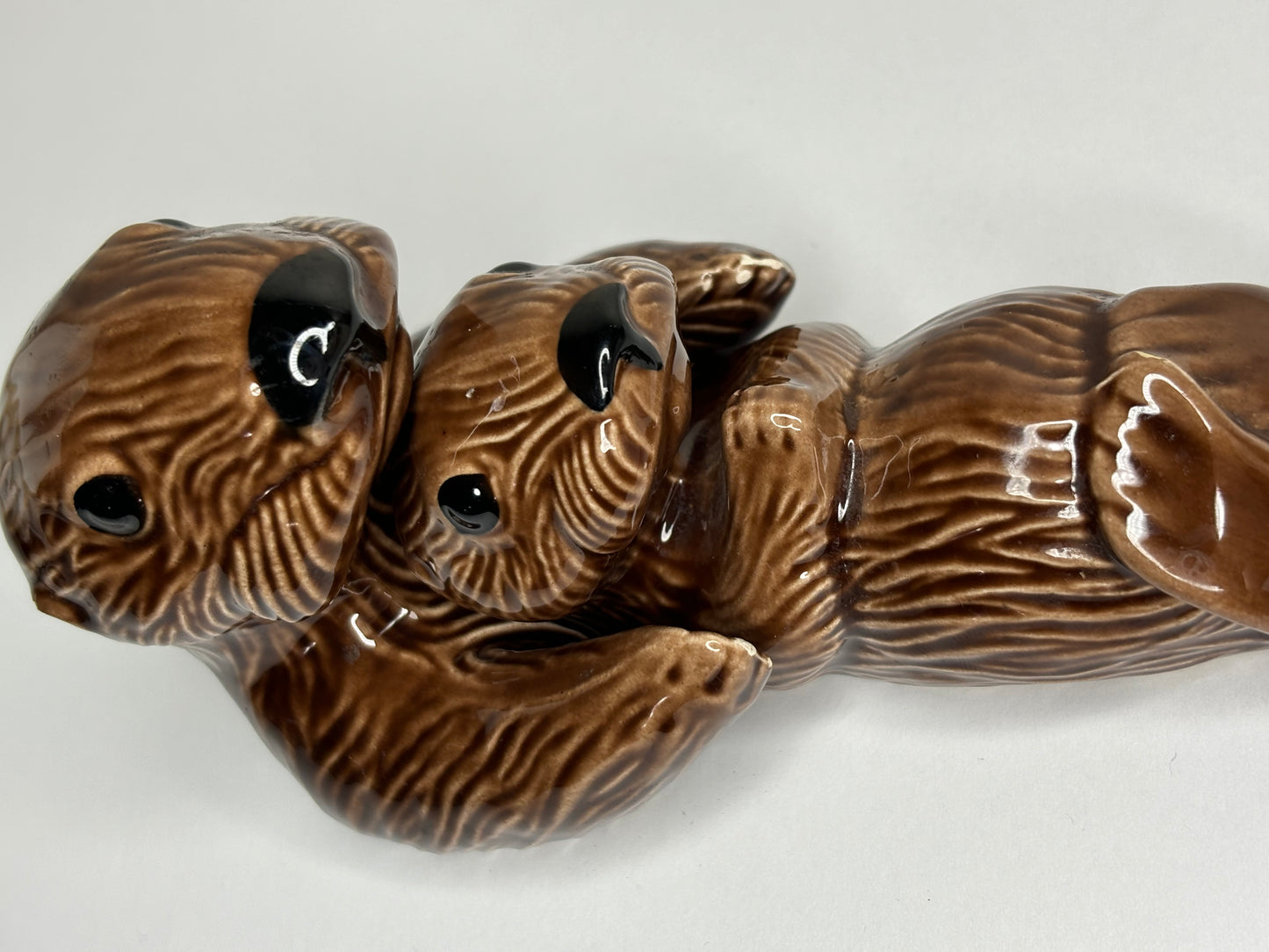 Nestling Otter Salt & Pepper Shakers Carlyle Design 1990 Made in Alaska