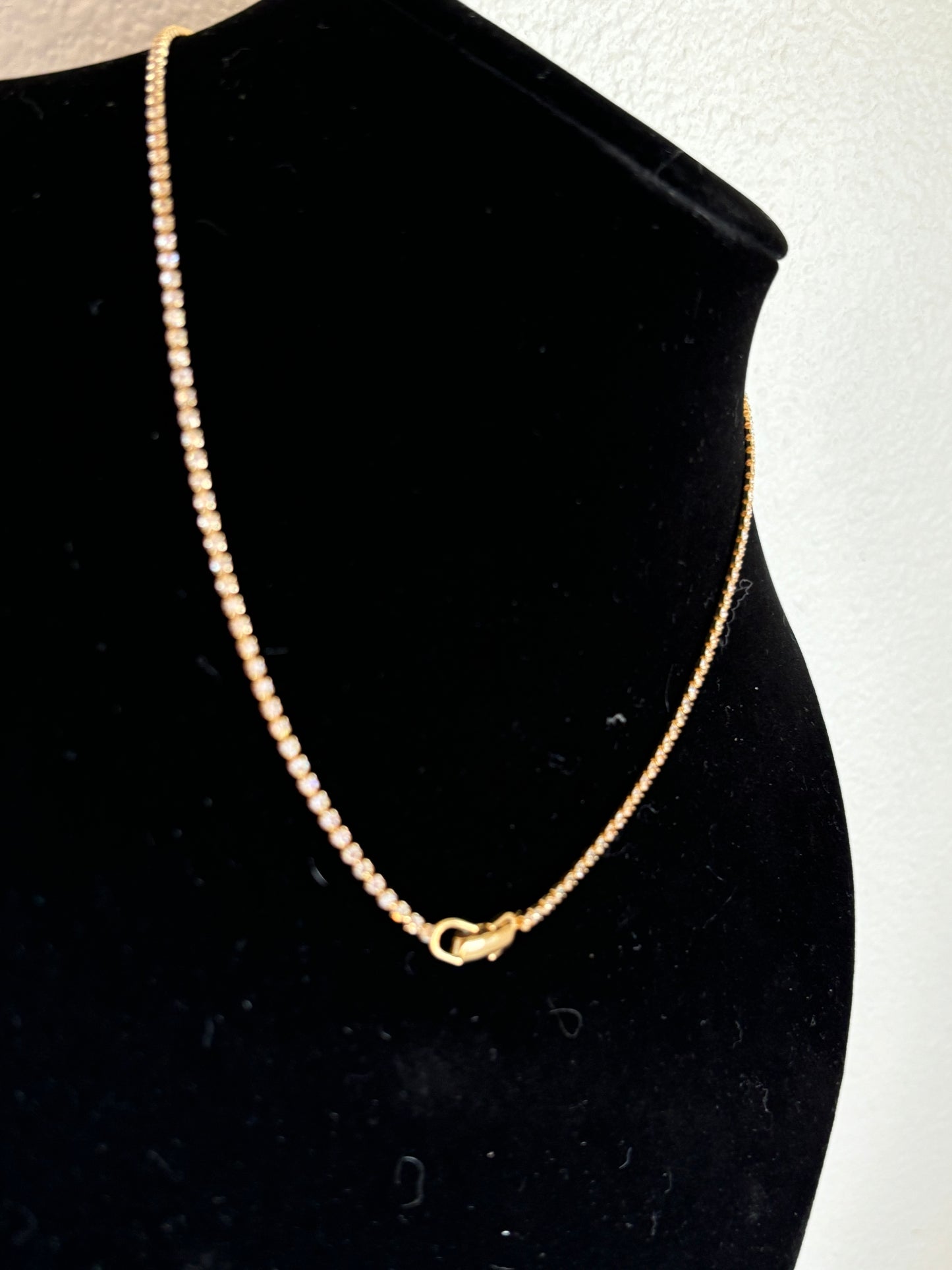 #0065 Monet (Signed) Gold Toned Necklace with Pearl Pendant