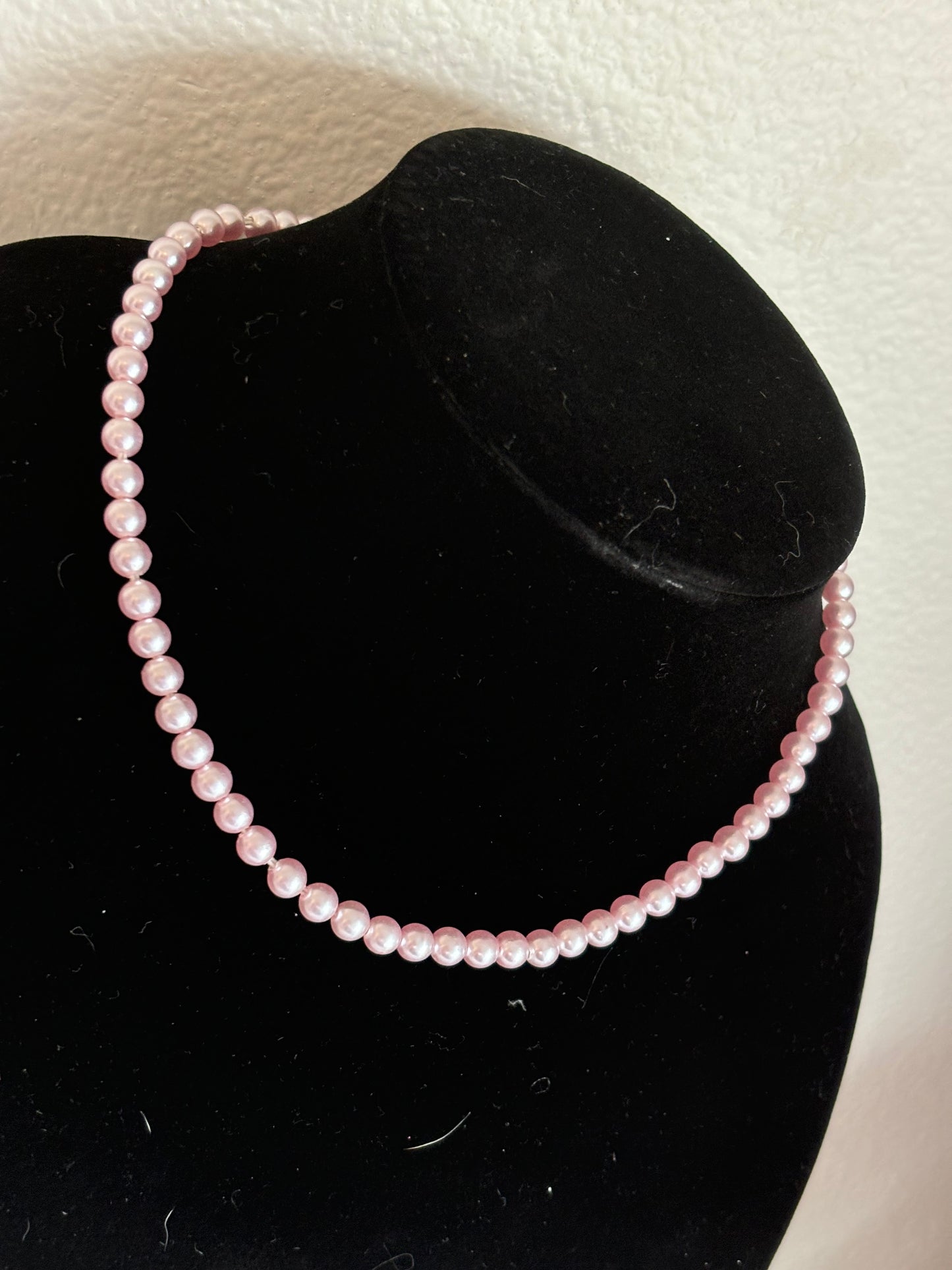 #0093 Simple Stretch Pink Faux Pearl Necklace