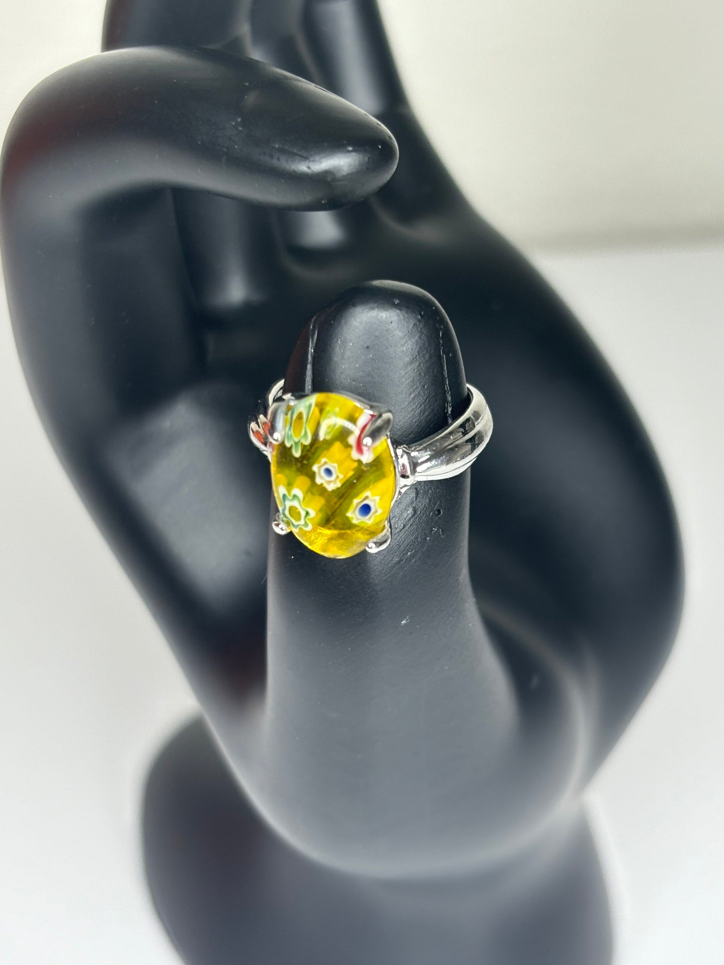 B029 Yellow Glass Fashion Ring Sz 5.5