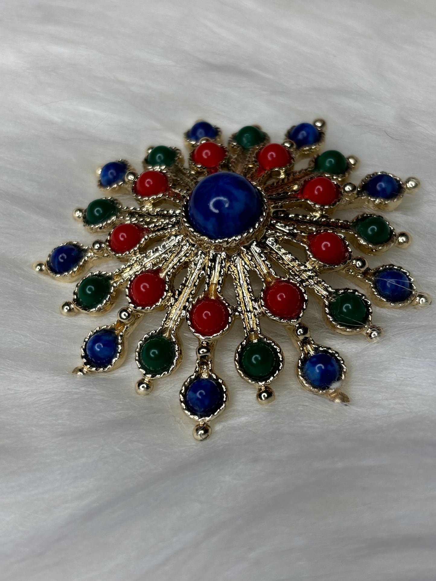 A260 Vintage Sarah Coventry Gold Tone Carnival Brooch 1970s Red Green Blue Stones