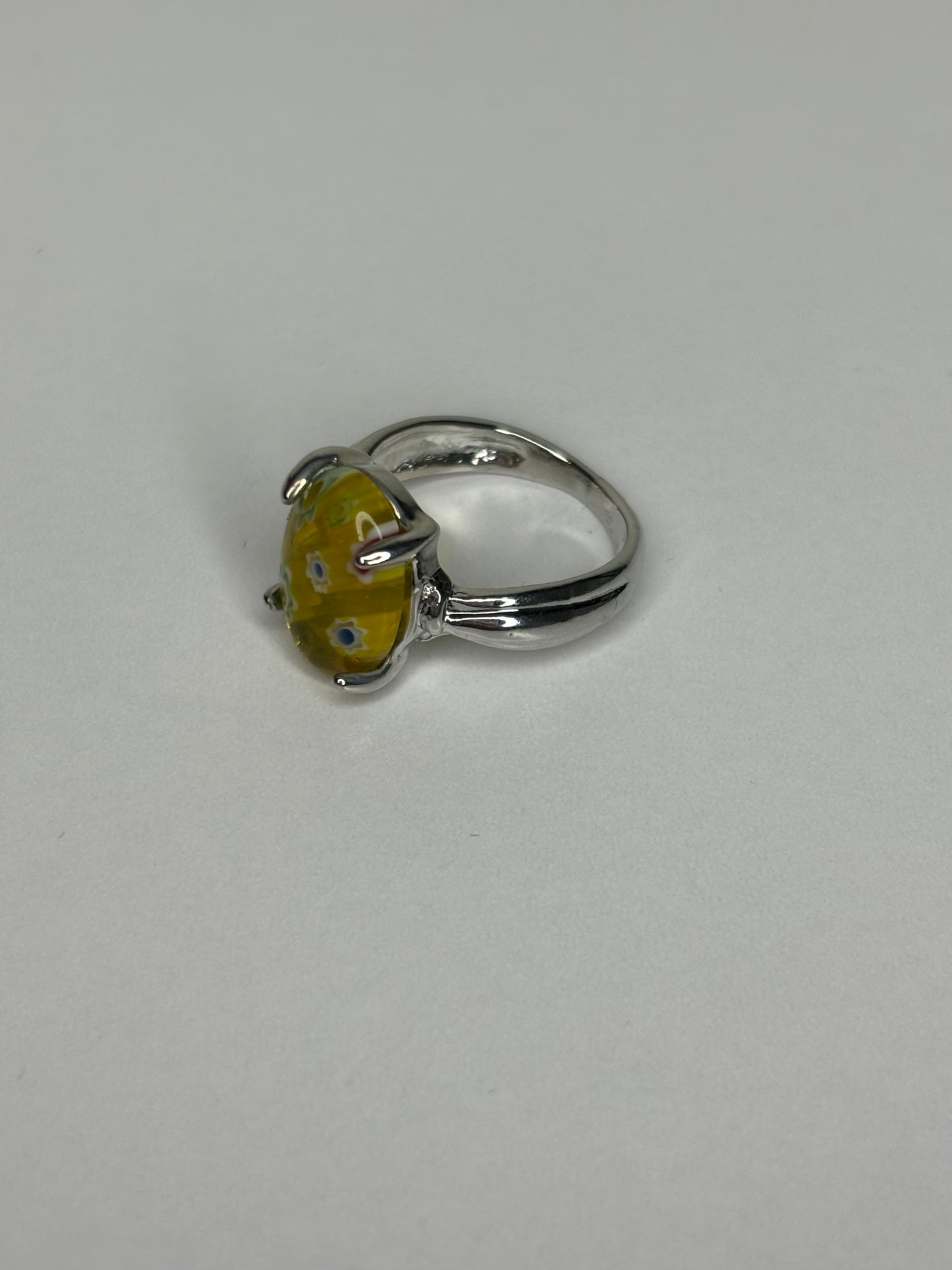 B029 Yellow Glass Fashion Ring Sz 5.5