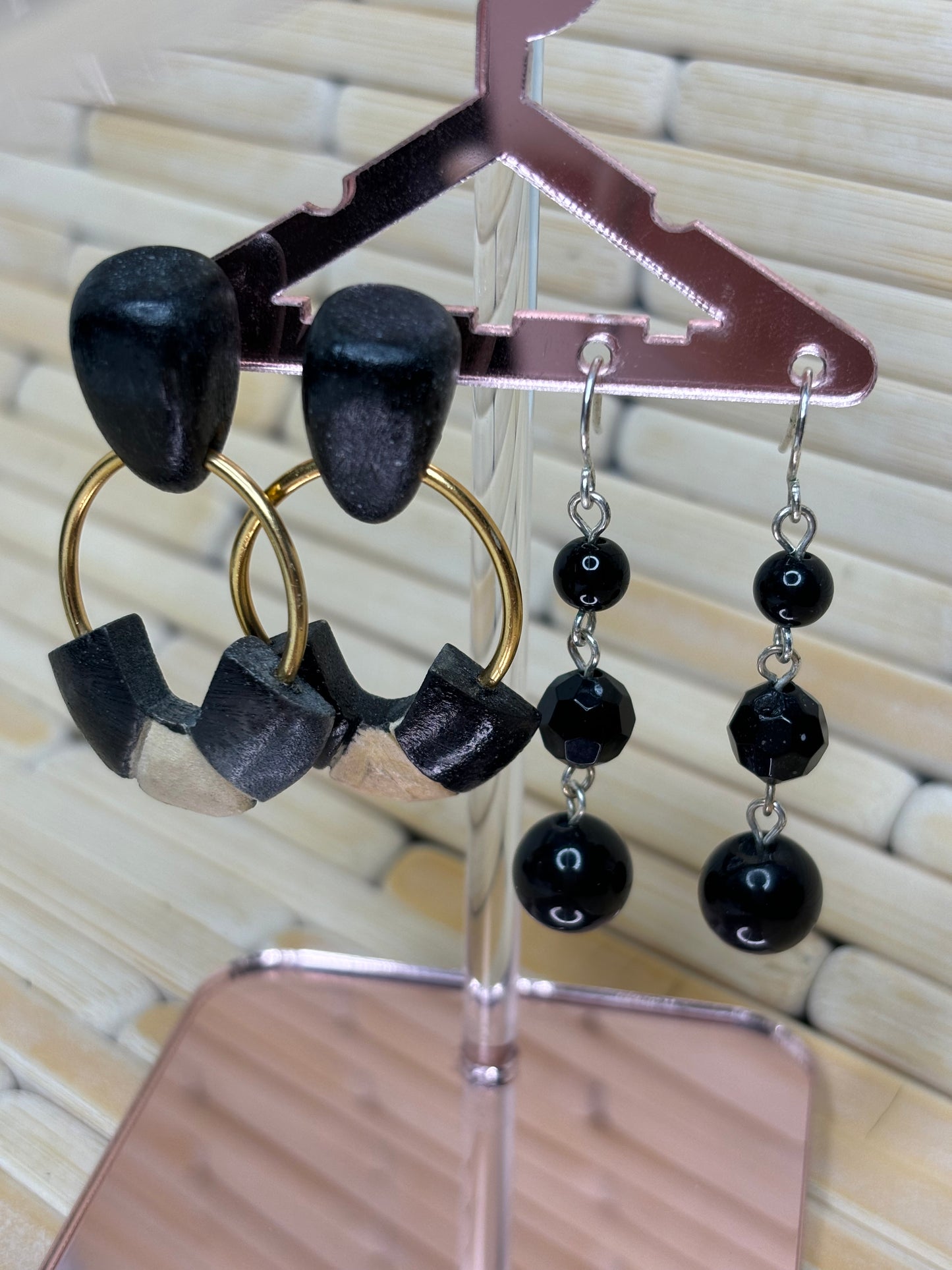 A160 Set of Black Earrings Wood/Bead