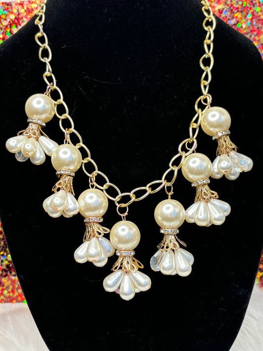 #0015 Gold Toned Costume Pearl Flower Bulb Necklace