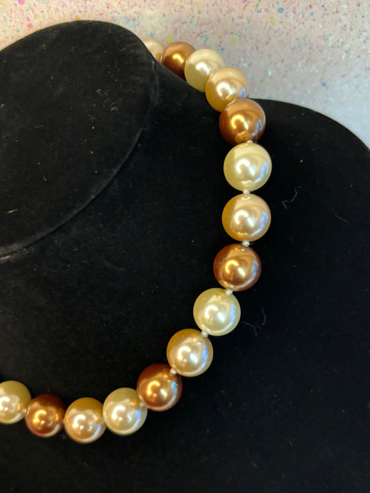 #0008 Brown/Nude Pearl Necklace