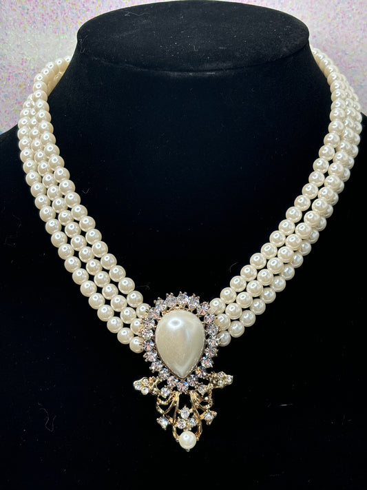 #0010 Faux Pearl & Rhinestone Necklace