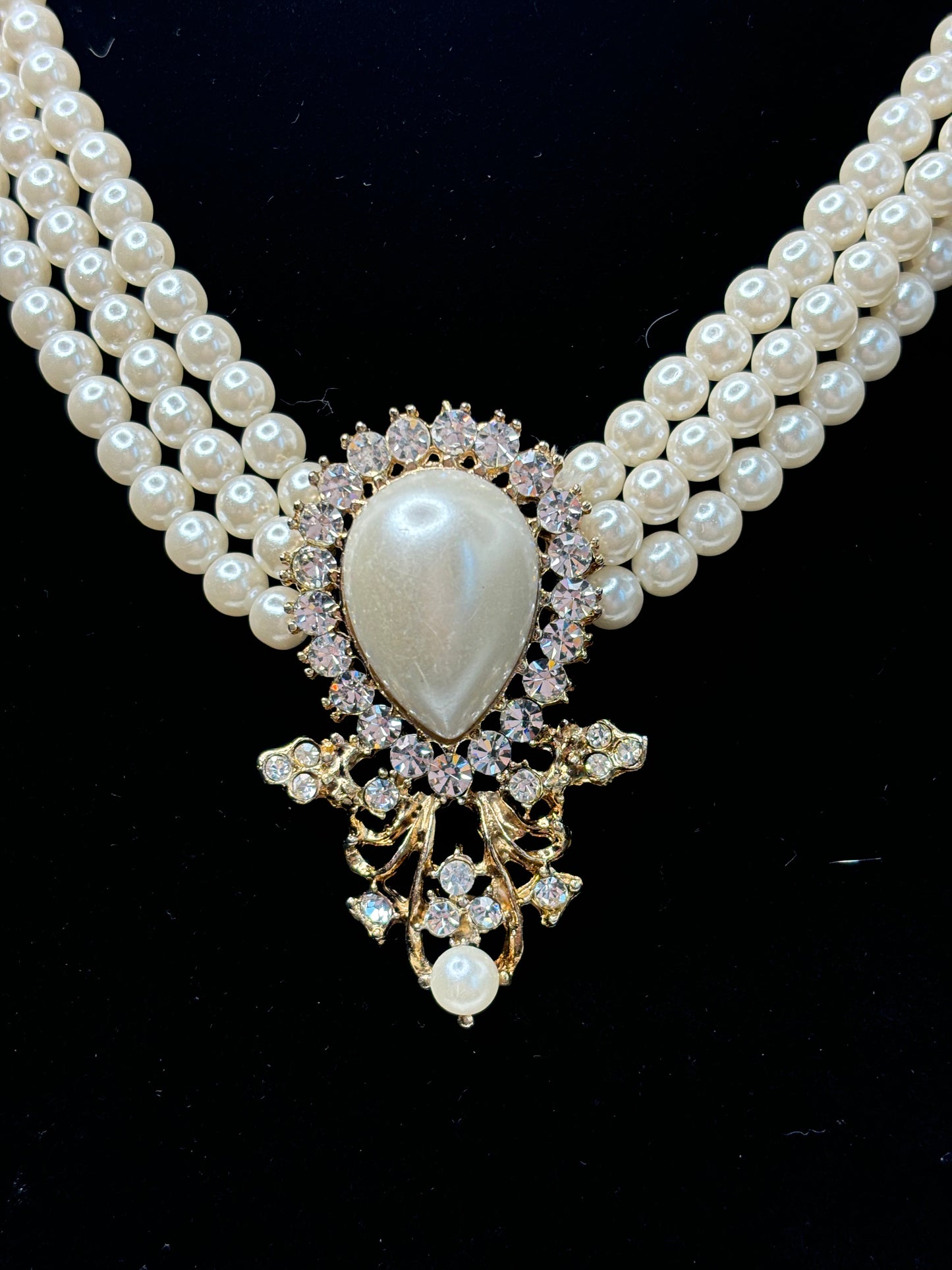 #0010 Faux Pearl & Rhinestone Necklace