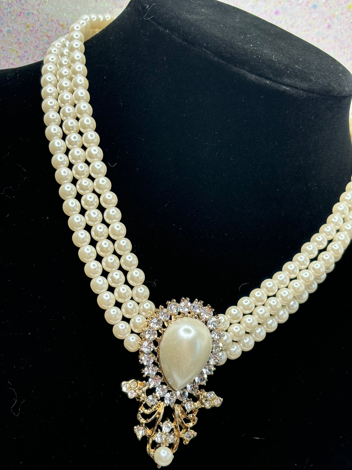 #0010 Faux Pearl & Rhinestone Necklace