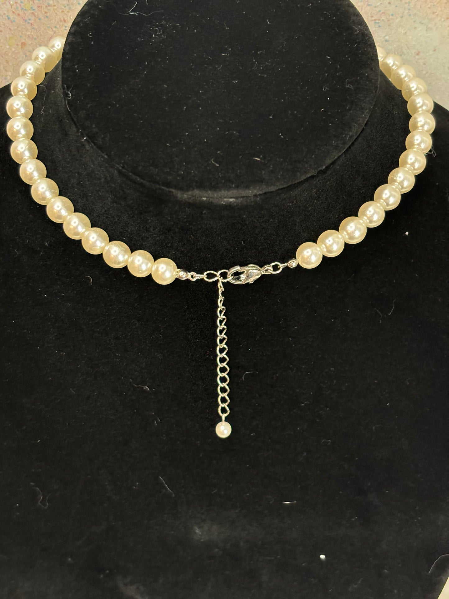 #0109 Vintage Faux Pearl Necklace