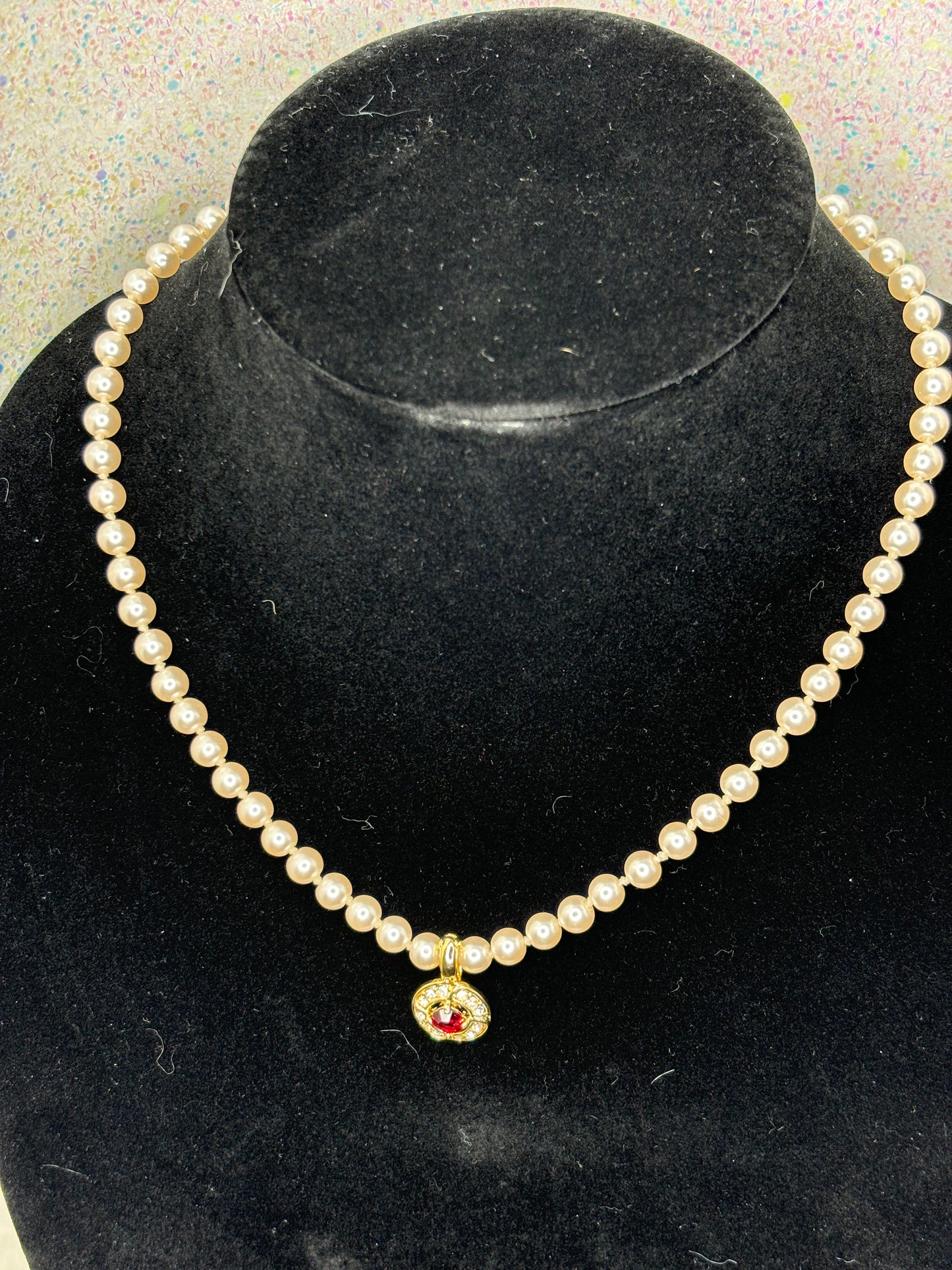 #0116 Vintage Pearl Necklace With Removable Charm