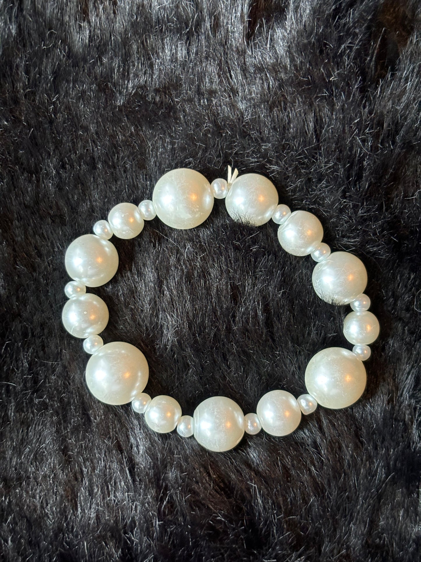 #0038 Stretchy Pearl Bracelet