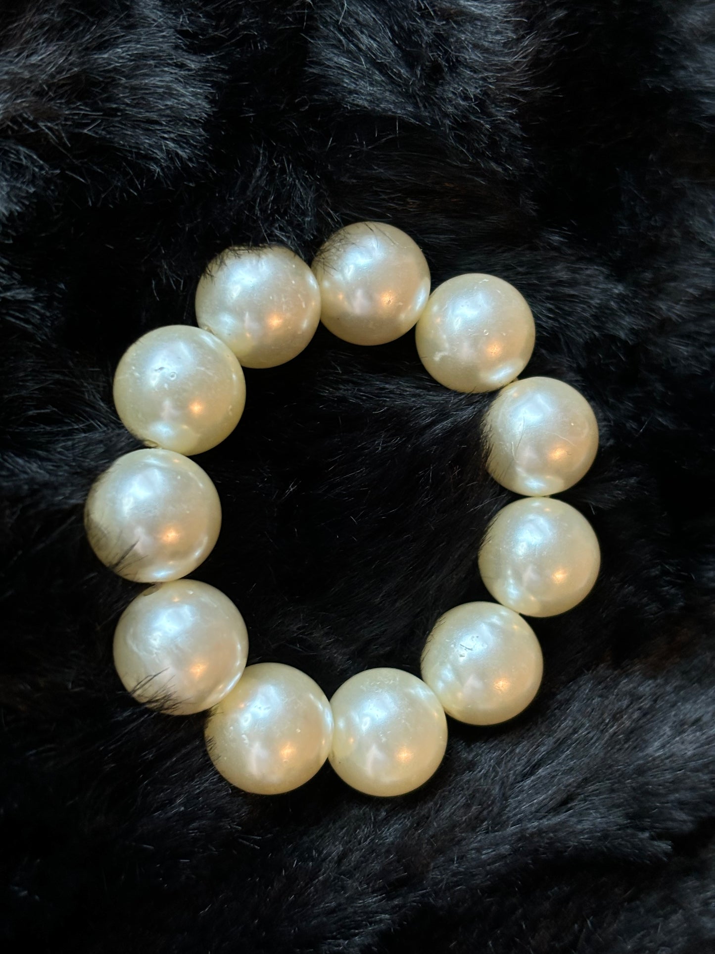 #0034 Large Faux Pearl Bracelet