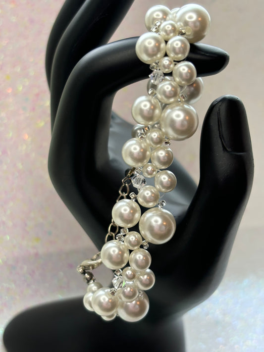 #0043 Faux Pearl Bracelet